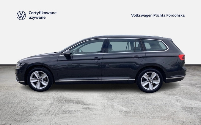 Volkswagen Passat cena 179900 przebieg: 17504, rok produkcji 2023 z Białobrzegi małe 704